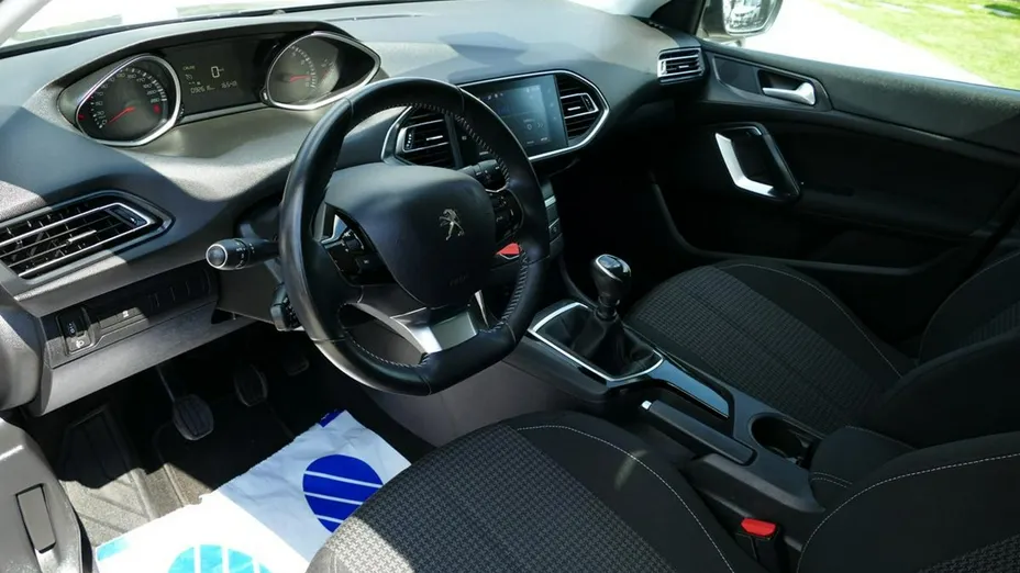PEUGEOT 308 -