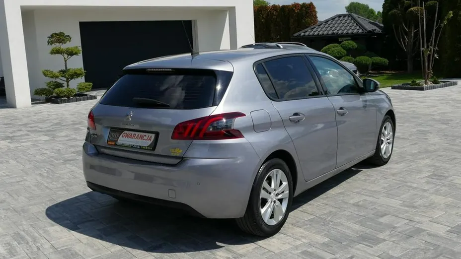 PEUGEOT 308 -