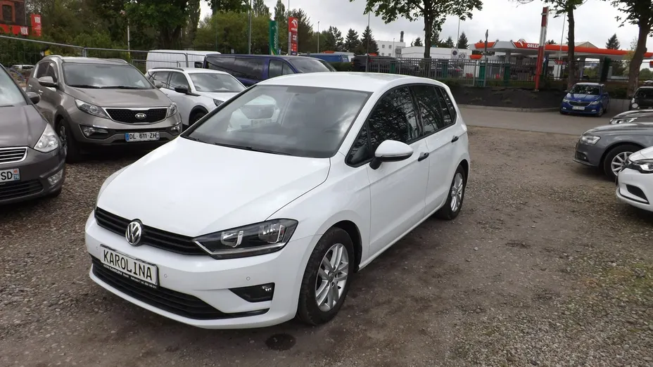 VOLKSWAGEN Golf Sportsvan -