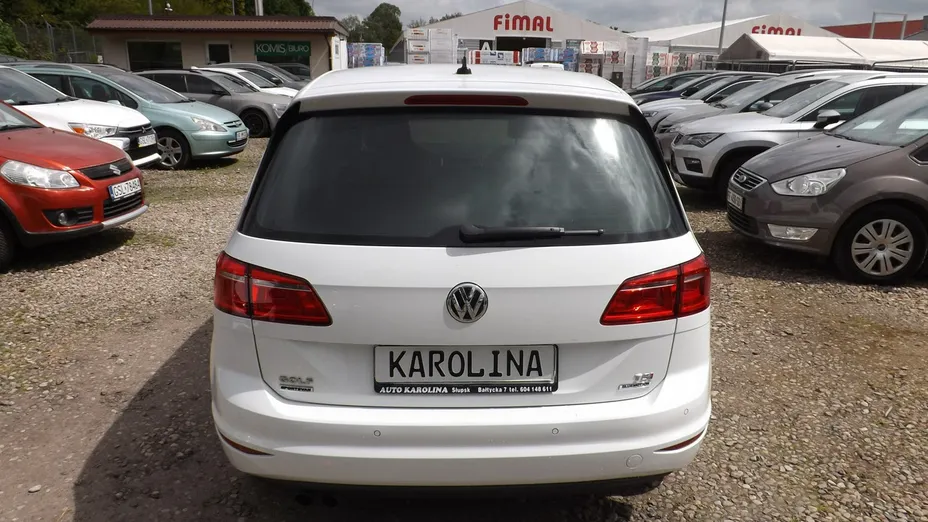 VOLKSWAGEN Golf Sportsvan -