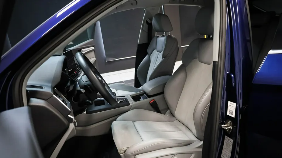 AUDI Q5 -
