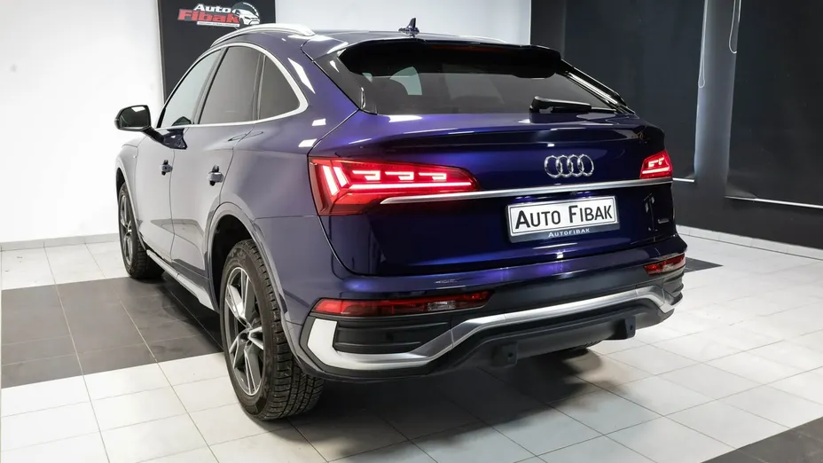 AUDI Q5 -