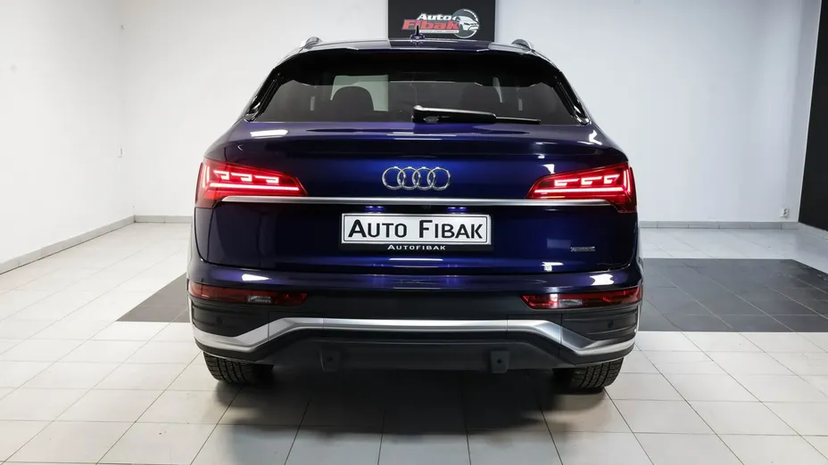 AUDI Q5 -
