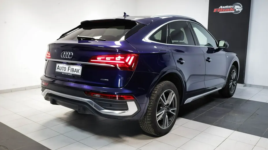AUDI Q5 -