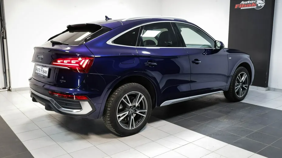 AUDI Q5 -