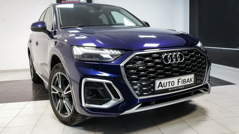 AUDI Q5 -