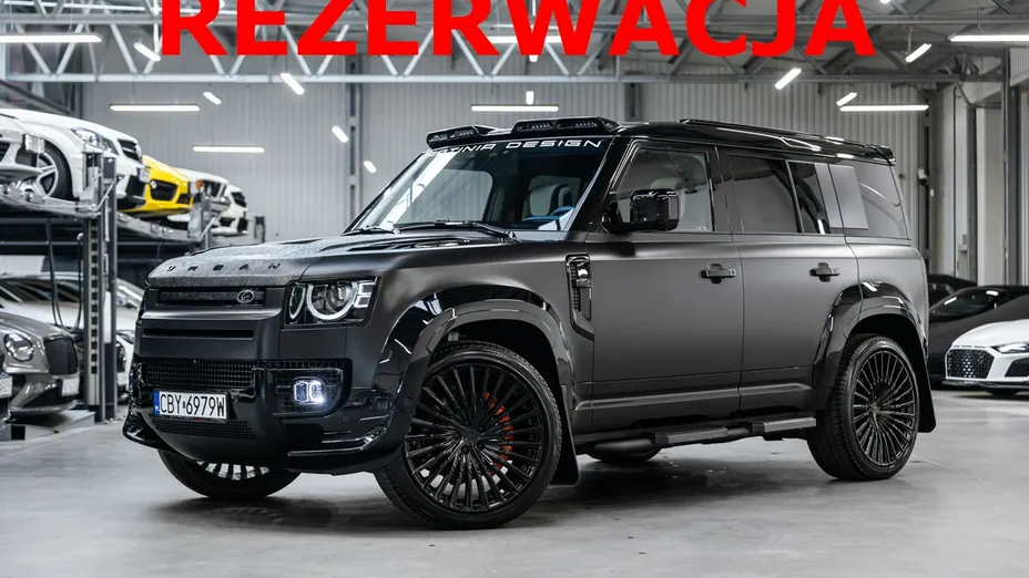 LAND ROVER Defender -