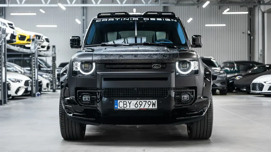 LAND ROVER Defender -