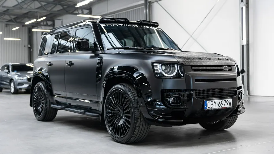 LAND ROVER Defender -