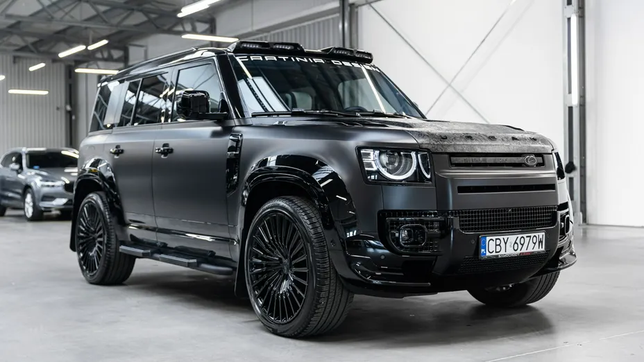 LAND ROVER Defender -