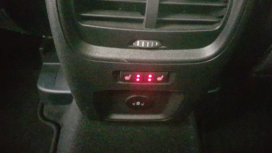 FORD Kuga -