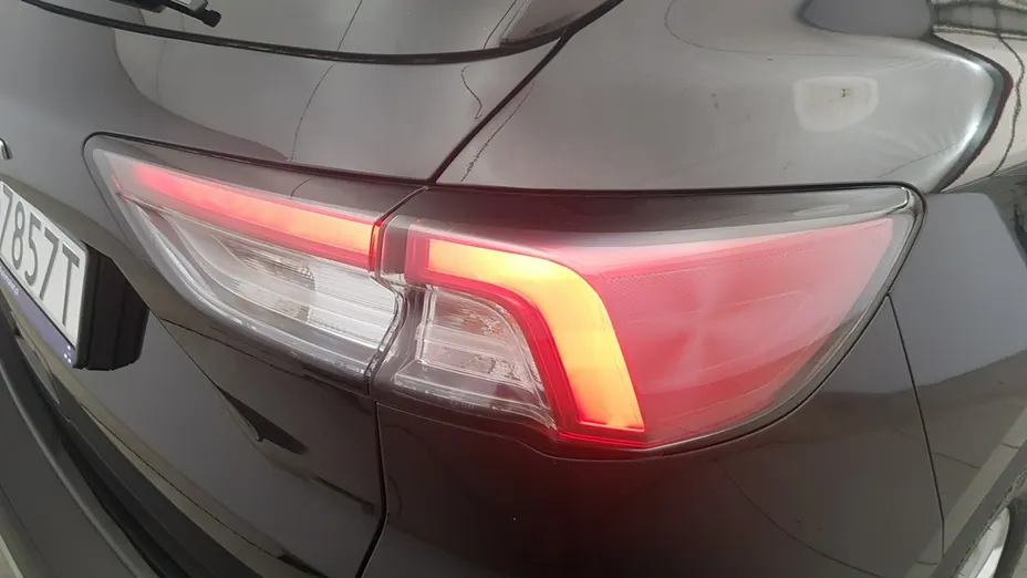 FORD Kuga -