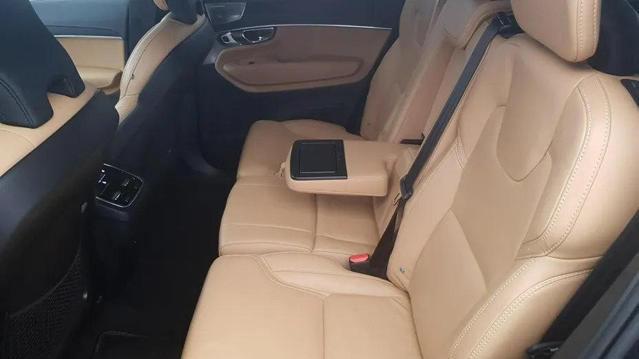 VOLVO XC90 -