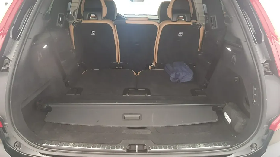 VOLVO XC90 -