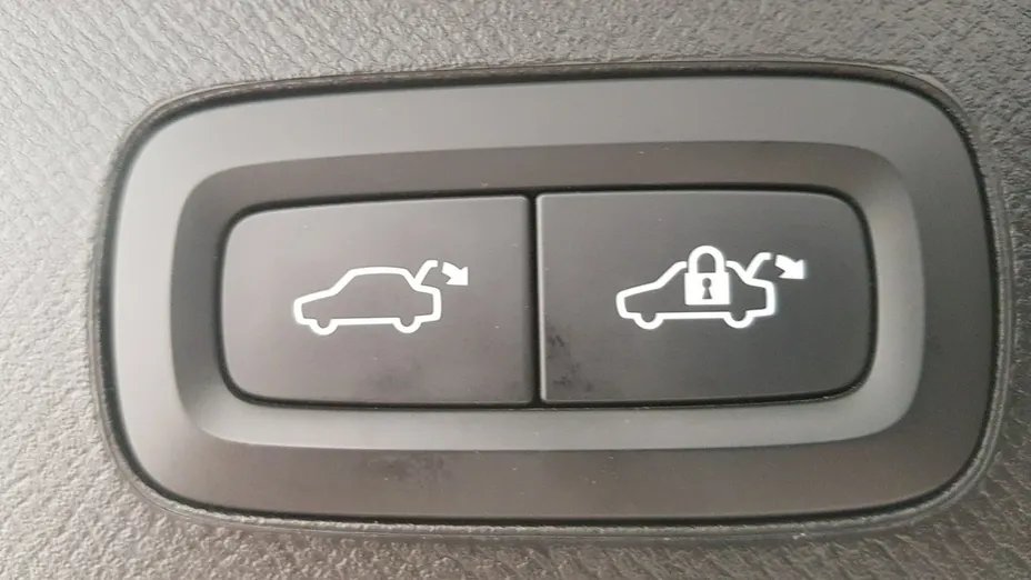 VOLVO XC90 -