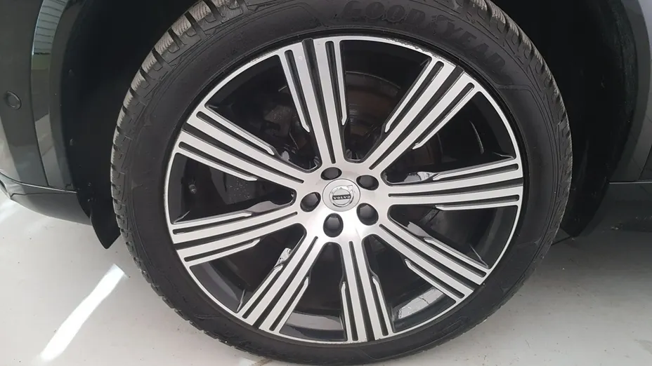 VOLVO XC90 -