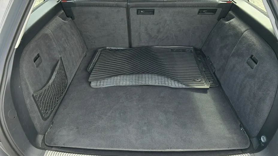 AUDI A4 Avant -