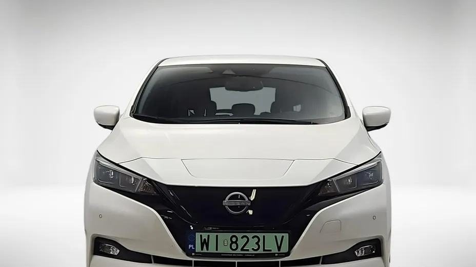 NISSAN Leaf -