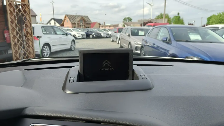 PEUGEOT 3008 -