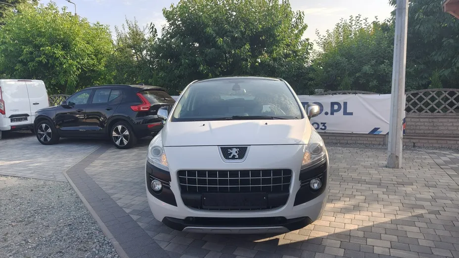 PEUGEOT 3008 -