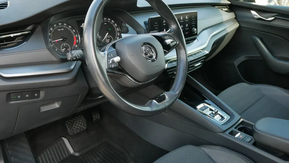 SKODA Octavia -