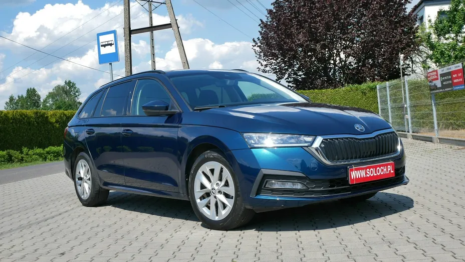 SKODA Octavia -