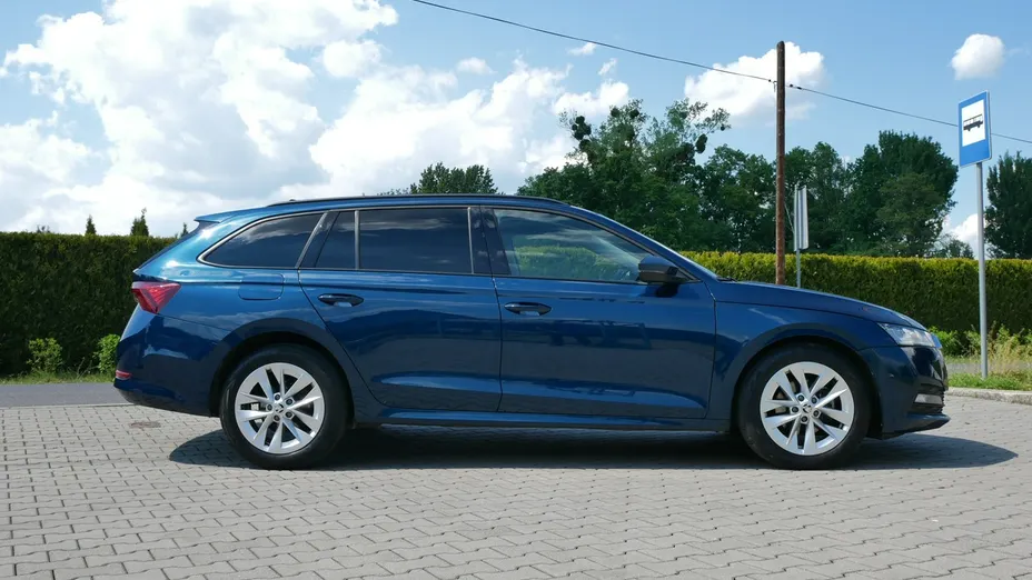 SKODA Octavia -
