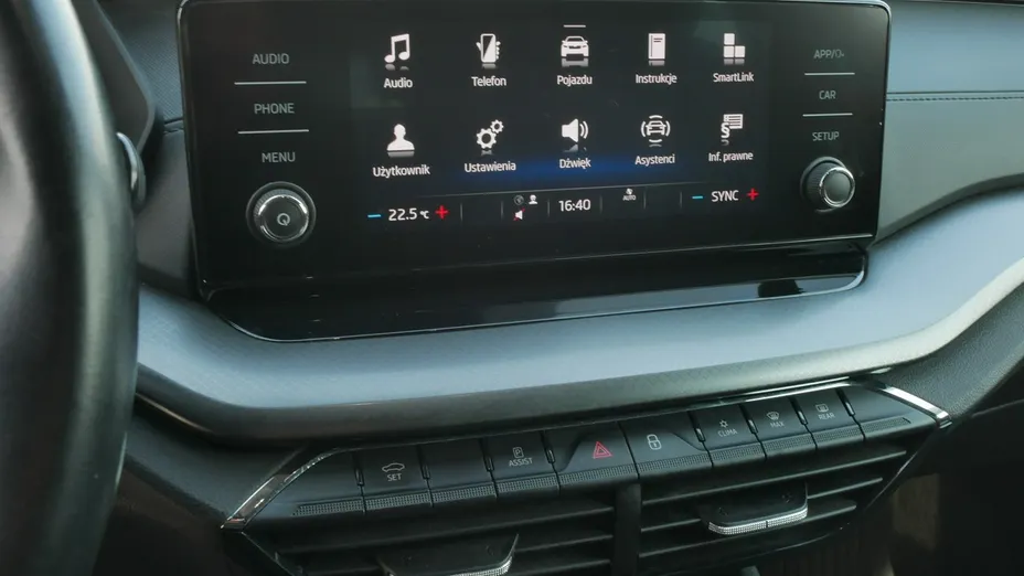 SKODA Octavia -