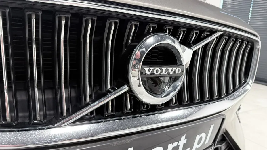 VOLVO V60 -