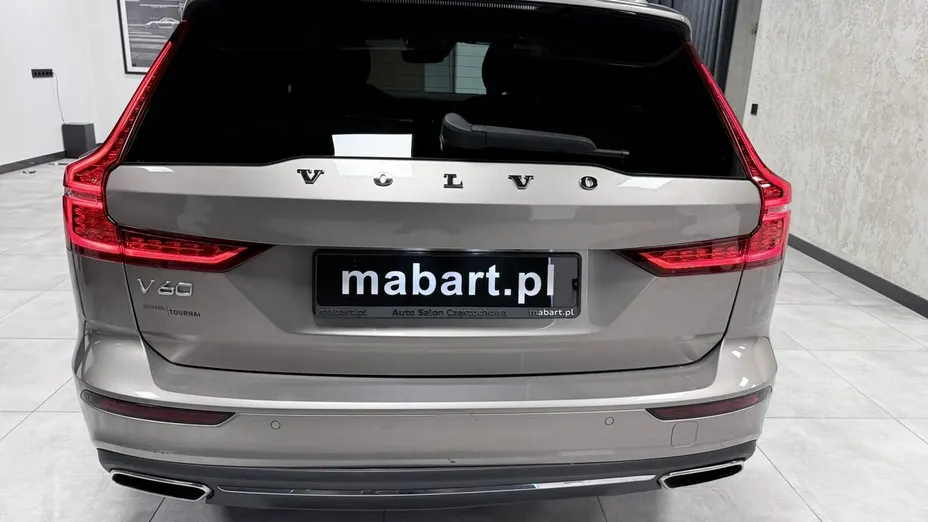 VOLVO V60 -