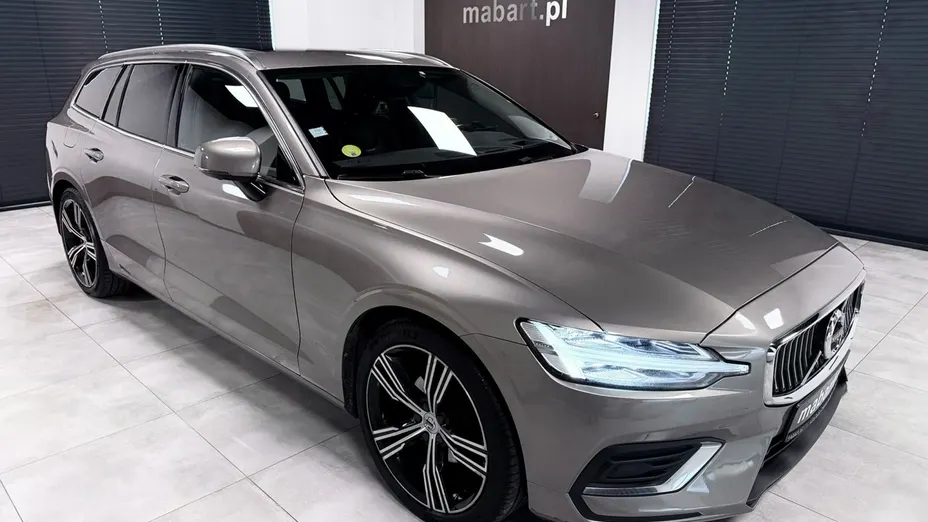 VOLVO V60 -
