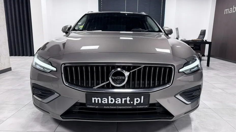 VOLVO V60 -