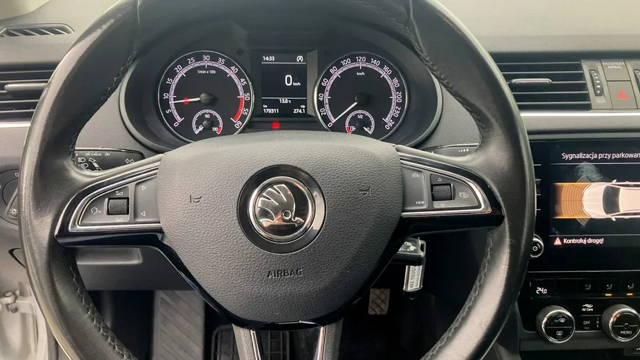 SKODA Octavia -
