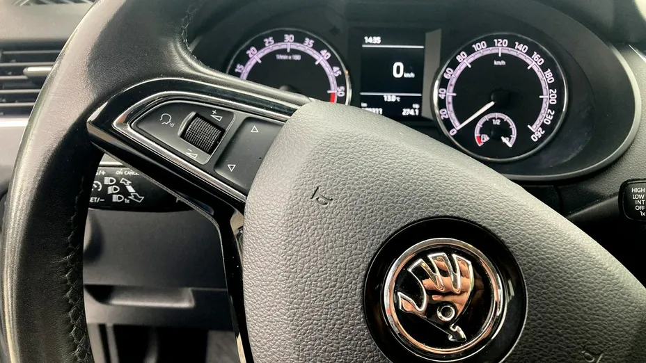 SKODA Octavia -