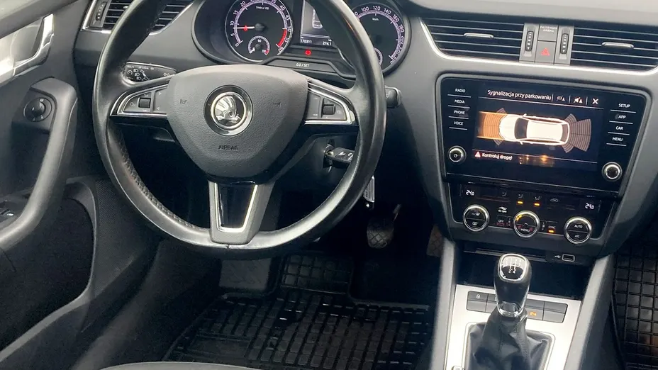 SKODA Octavia -