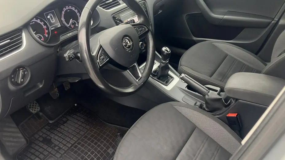 SKODA Octavia -