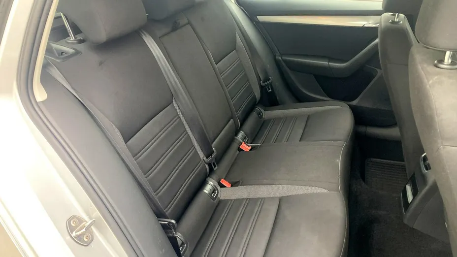 SKODA Octavia -