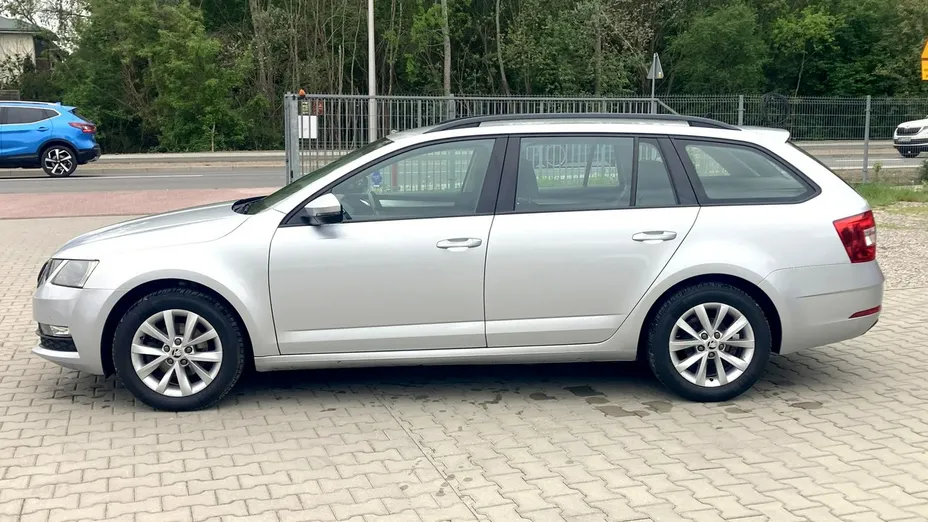 SKODA Octavia -