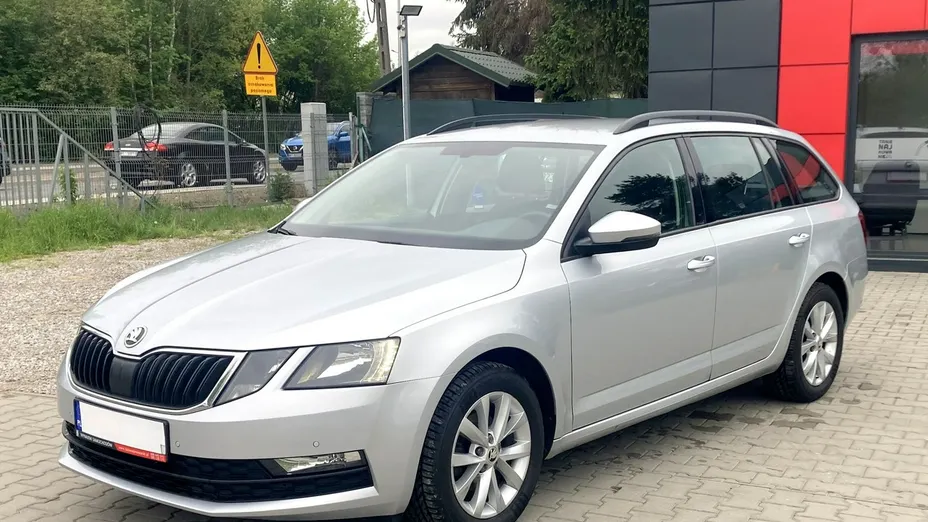 SKODA Octavia -