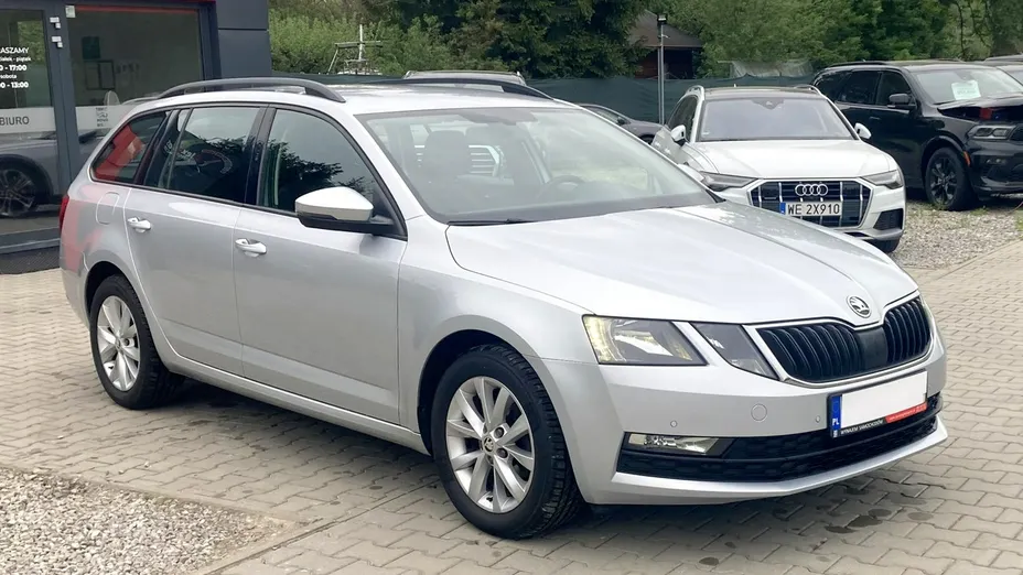 SKODA Octavia -