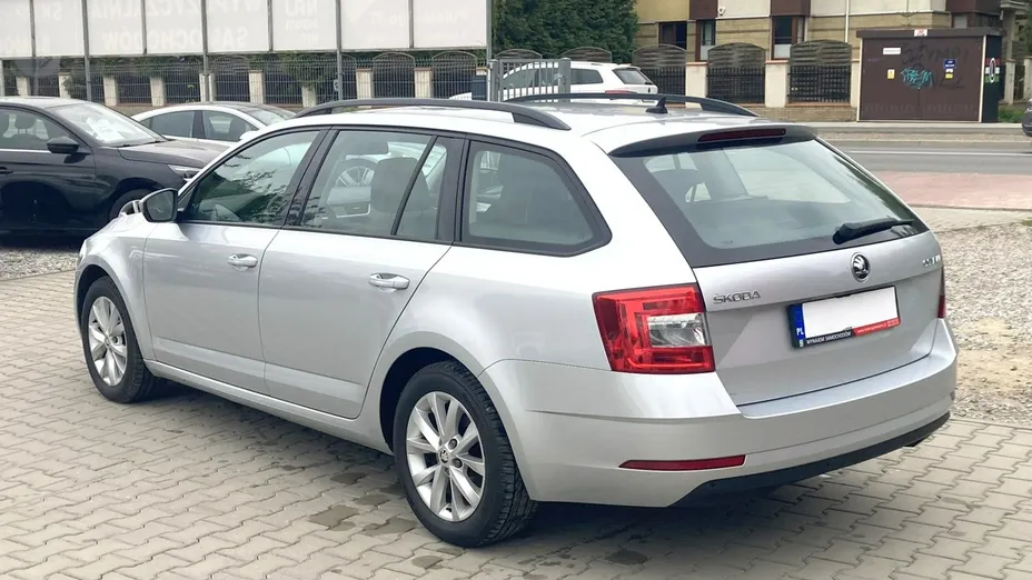 SKODA Octavia -