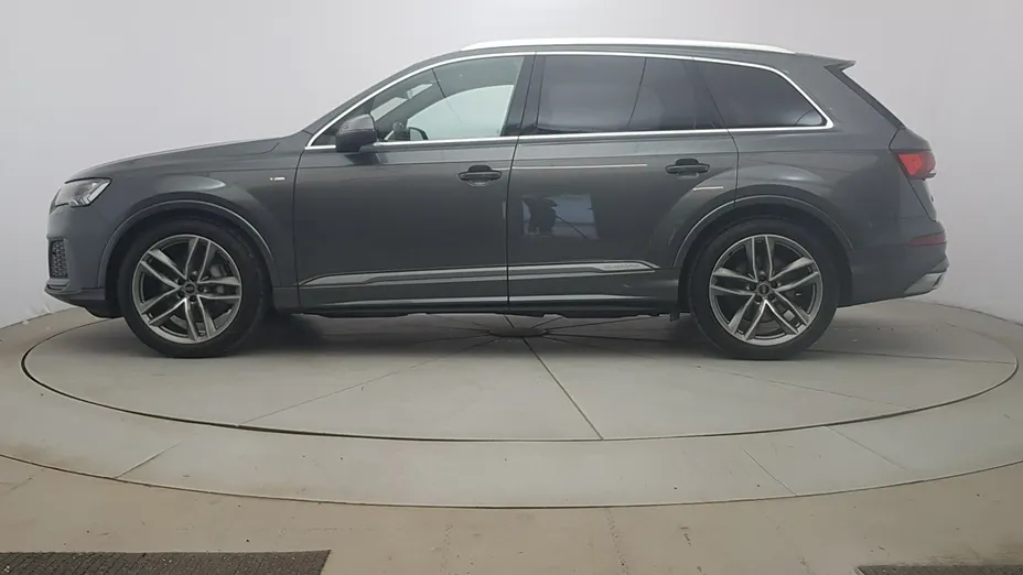 AUDI Q7 -