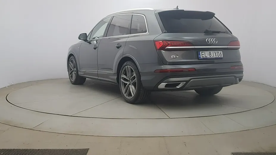 AUDI Q7 -