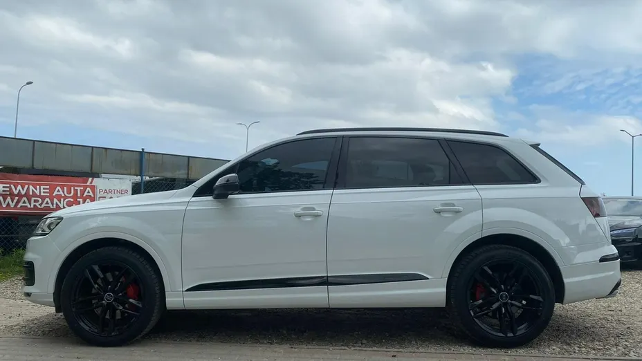 AUDI Q7 -