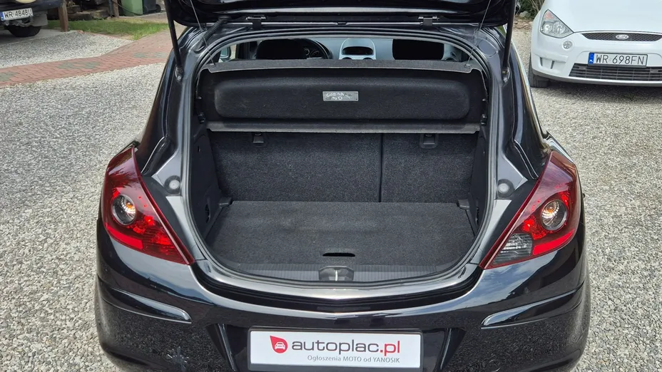 OPEL Corsa -