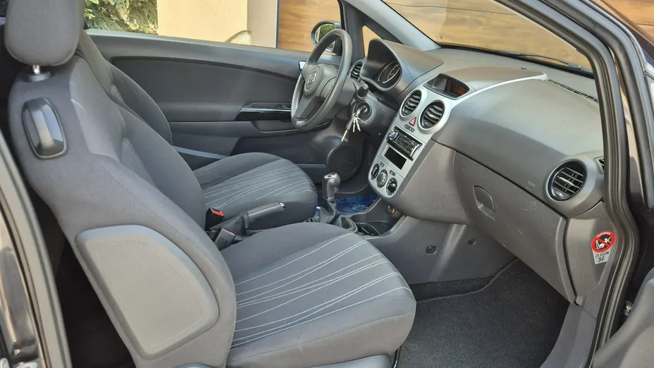 OPEL Corsa -