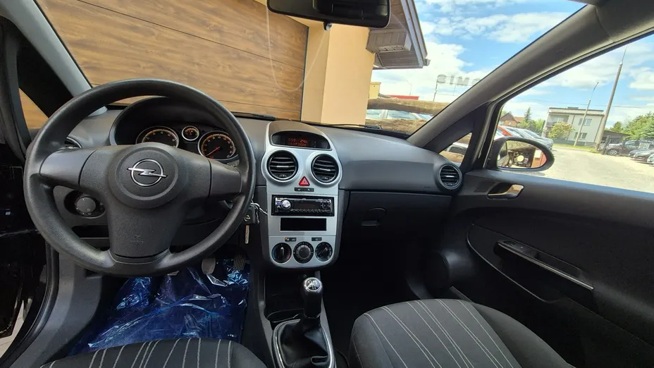 OPEL Corsa -