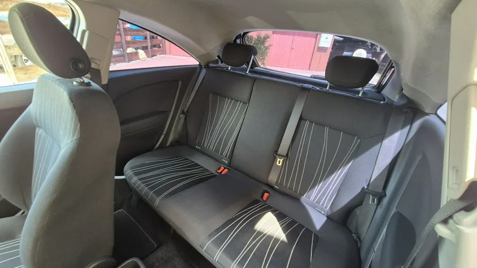 OPEL Corsa -