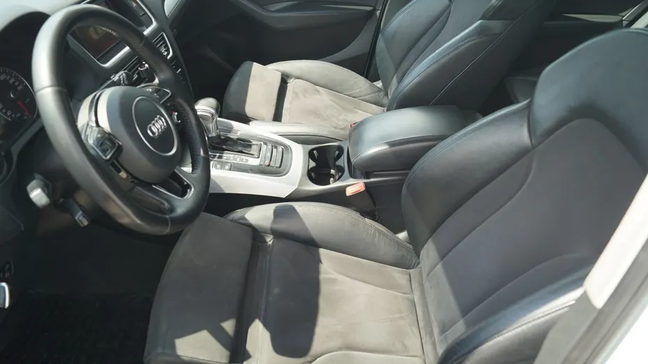 AUDI Q5 -