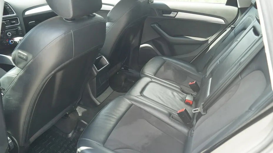 AUDI Q5 -